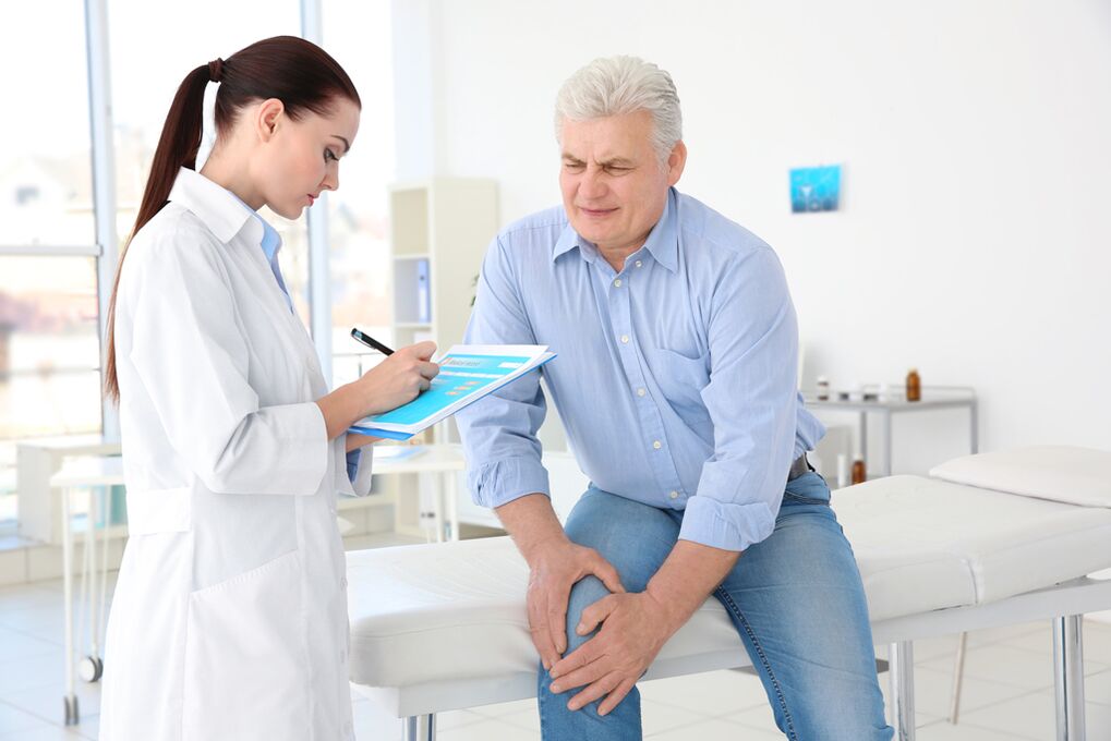 A doctor prescribes a course of treatment for a patient for arthropathy of the knee joint